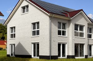 Керамический клинкер QUEBEC perlweiss bossiert, трехэтажный коттедж