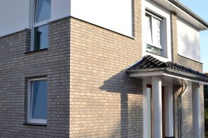 Керамический клинкер AARHUS weissgrou, фрагмент фасада частного дома