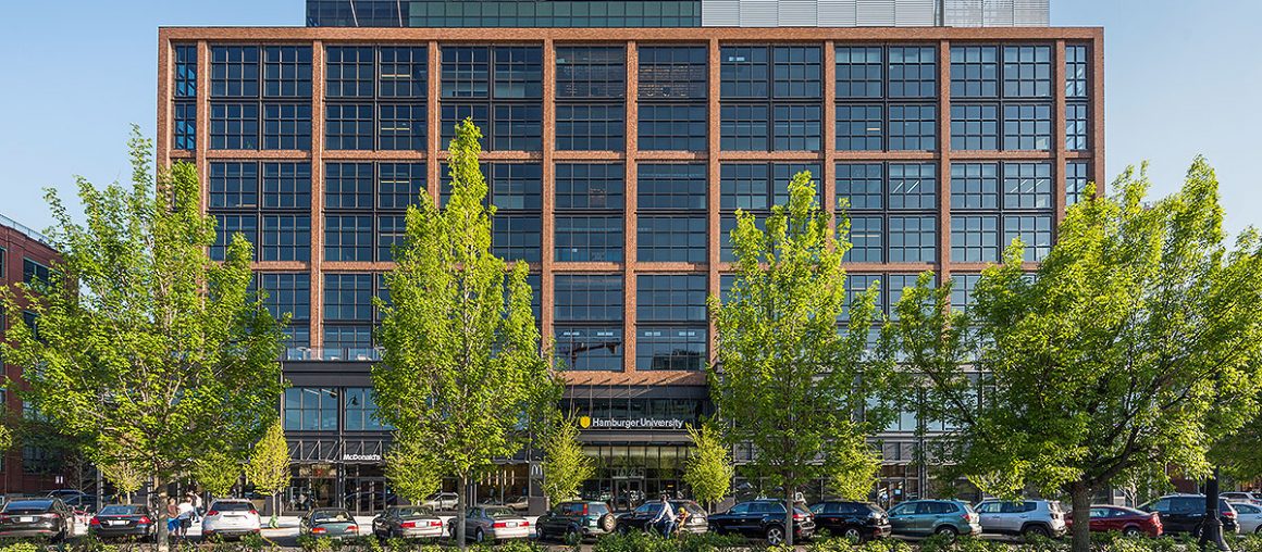 1557305334_aarhus_blau-bunt_mcdonalds_expl27_7